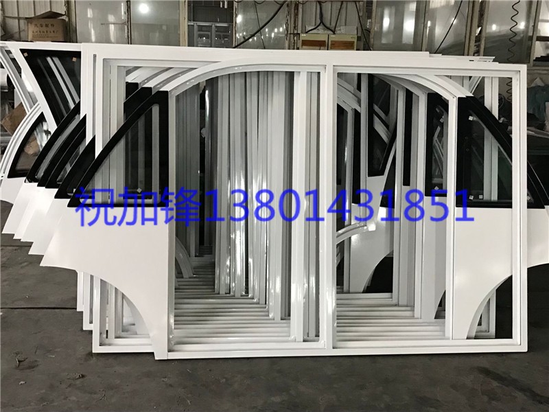 電動(dòng)車(chē)車(chē)門(mén)